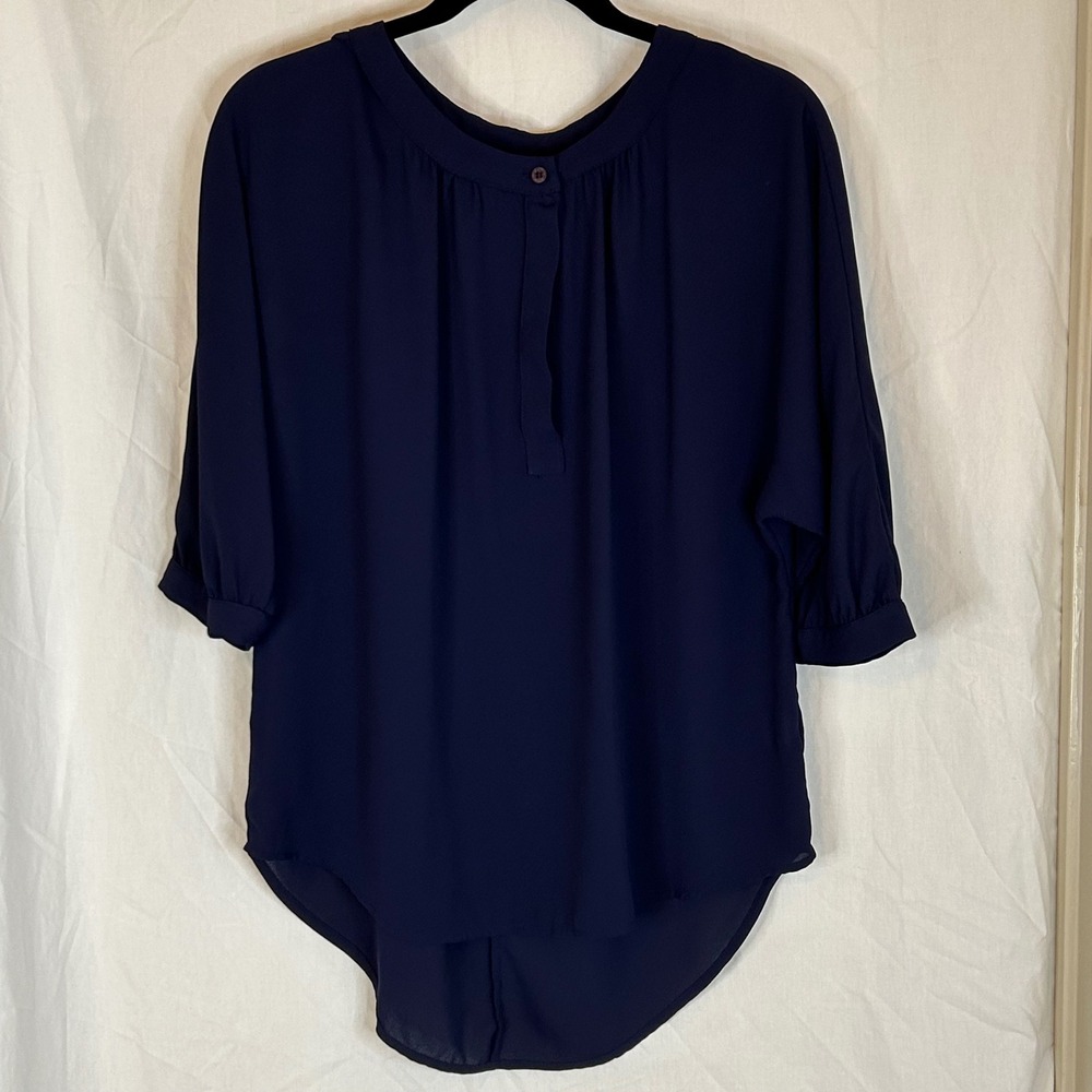 Glam Navy Blouse 3/4 Sleeve Top Women's Size Small Round Neck Casual‎ Minimalist